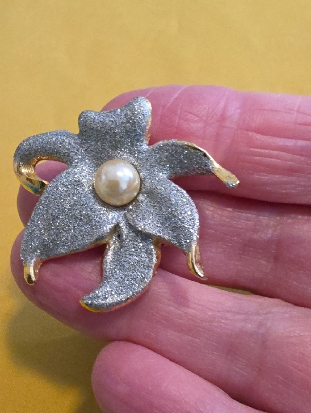 Vintage Flower Costume Jewelry Brooch - Marked "JOANN" - Picture 3 of 6